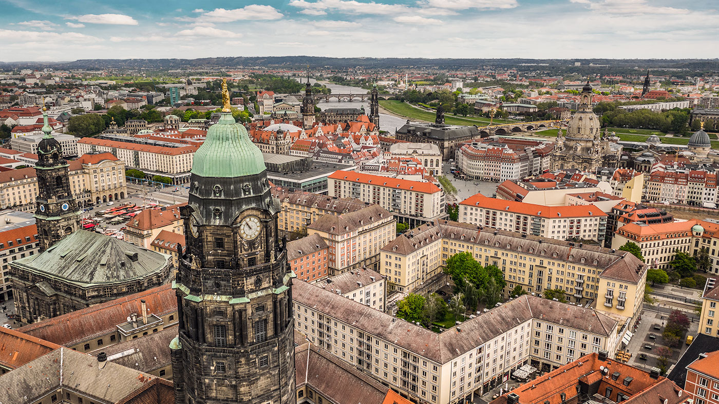 Panoramafoto der Dresdner Innenstadt, aufgenommen von einem Turm.
